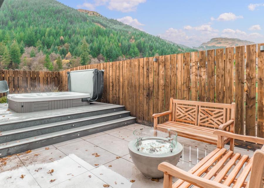 hot tub getaways at stratheck holiday park in the heart of argyll