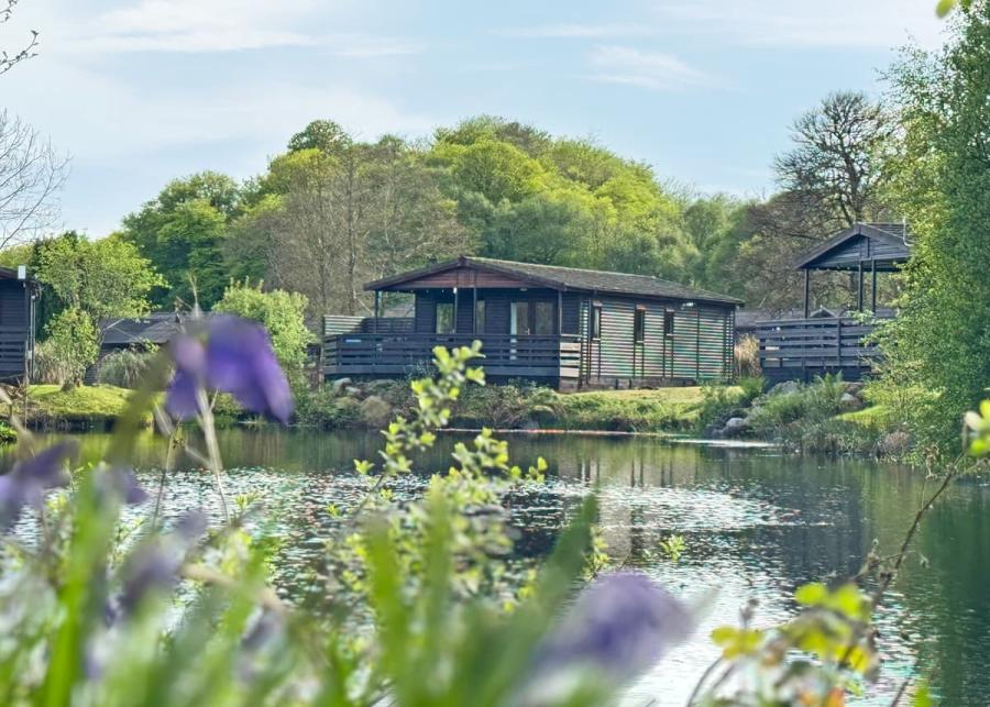 lodge breaks at tralee bay holiday park in argyll & bute